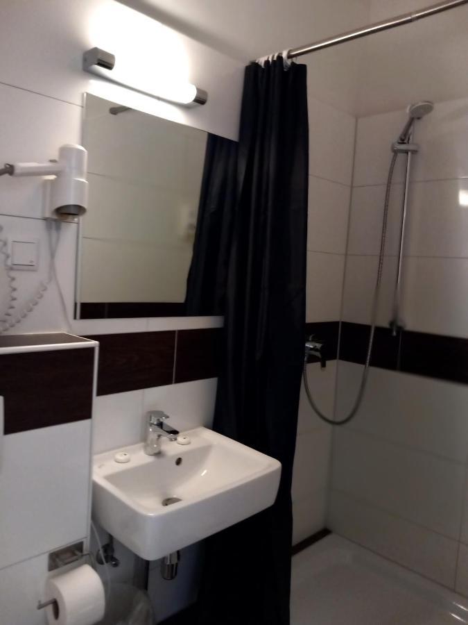 Hotel Karolinger Ντίσελντορφ Εξωτερικό φωτογραφία